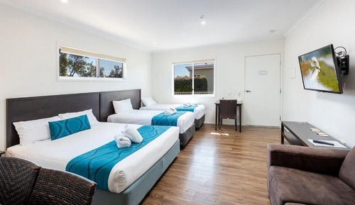 Family Studio, Garden View