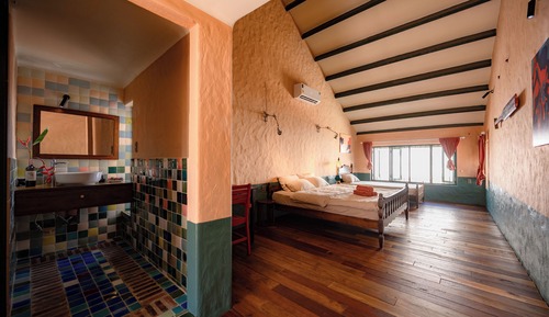 Family Room with Garden View