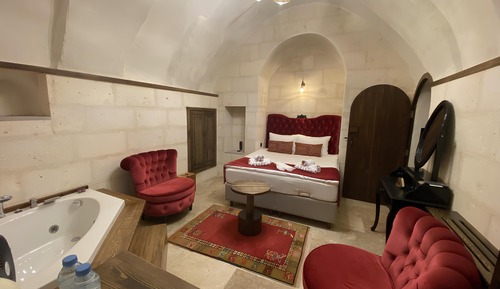 Luxury Studio Suite, Courtyard View