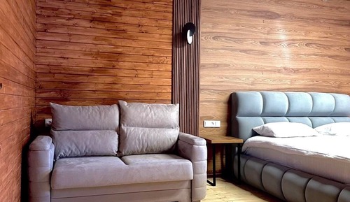 Family Cottage, River View