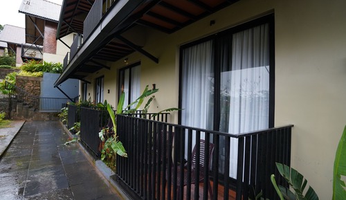 Standard Room, 1 King Bed, Garden View