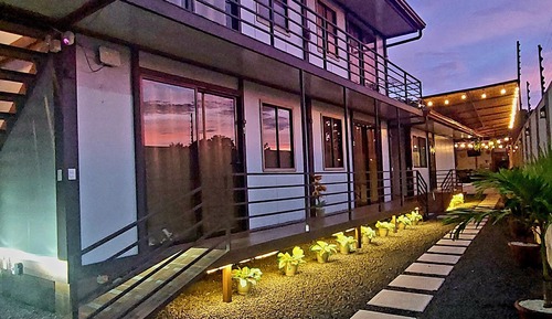 Family Room, Lanai