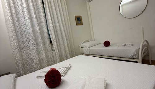 Triple Room, Patio, Courtyard View