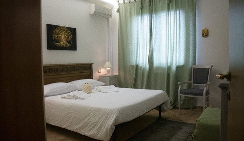 Triple Room, Patio, Courtyard View