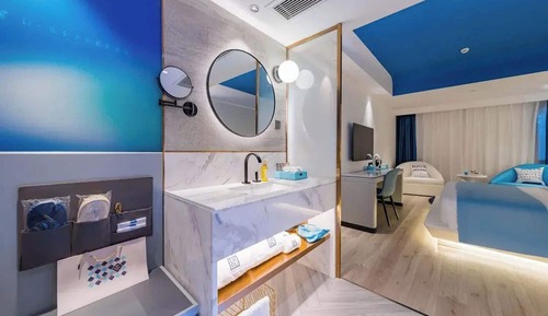 Signature Double Room, City View