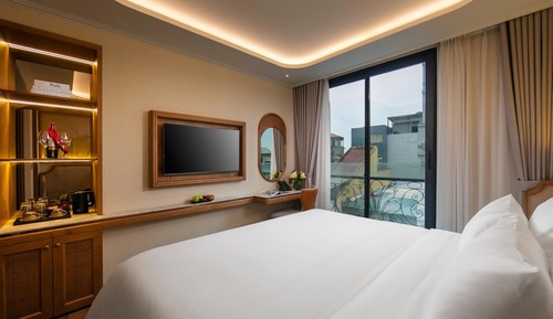 Deluxe Double or Twin Room, City View