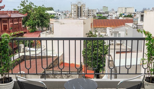 Executive Studio, City View