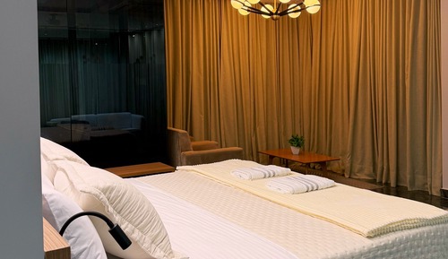 Luxury Suite, Pool View