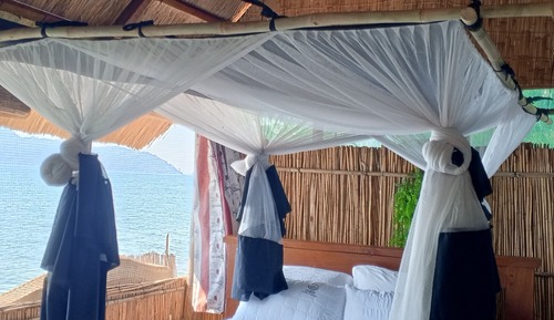 Basic Double Room, Balcony, Lake View