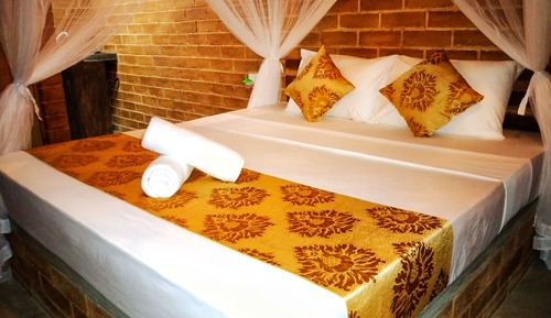 Basic Double Room, Garden View