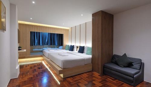 Family Studio, City View