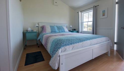 Comfort Cabin, 1 Queen Bed, Kitchenette, Ocean View