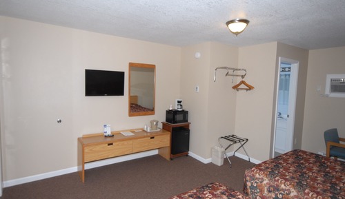 Deluxe Room, 2 Queen Beds, Non Smoking, Refrigerator & Microwave