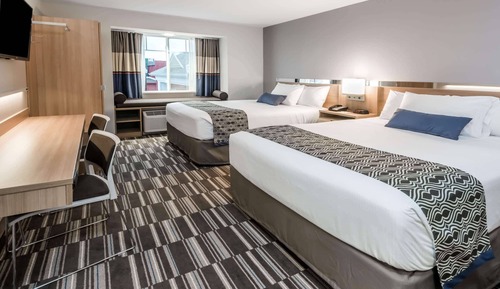 Room, 2 Queen Beds, Non Smoking