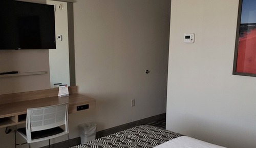 Studio Suite, 1 Queen Bed, Accessible, Non Smoking