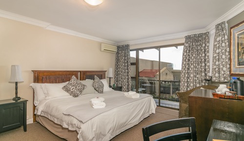 Room 7 - Junior Deluxe