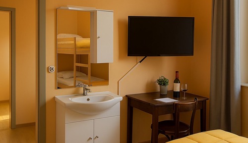 Classic Double Room, Lake View