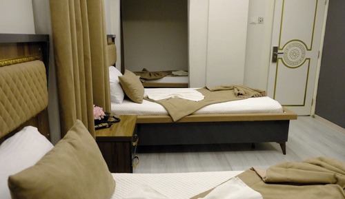 Comfort Triple Room