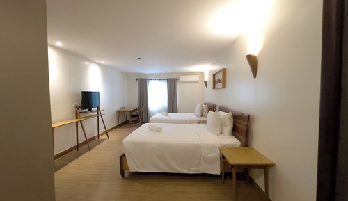 Deluxe Twin Room