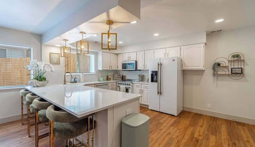 House, Multiple Beds, Patio, Garden View (The Deco Retreat - UNR - Pet Friendly)