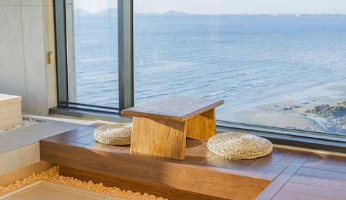 [Breakfast for 2][BBQ Package for 2] Corner Suite Double Room