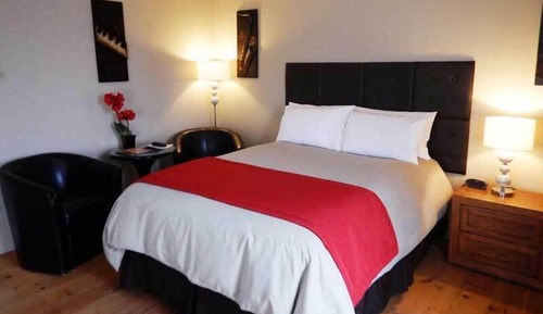 Chambre reguliere, 1 Queen