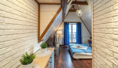 Basic Triple Room, Balcony, Mountain View