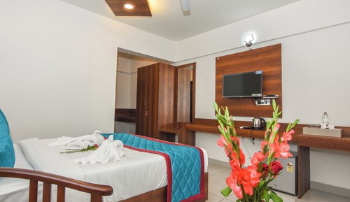 Deluxe Double Room, Balcony, City View