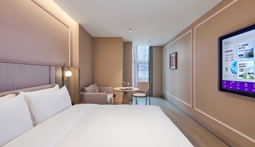 Deluxe Room, 1 King Bed