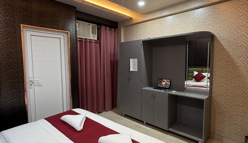 Luxury Double or Twin Room, Balcony, City View