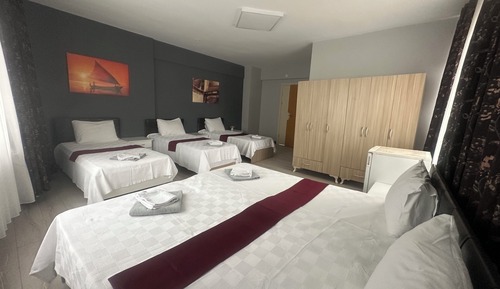 Economy Quadruple Room, City View