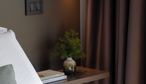 Luxury Cottage, Patio, Pool View