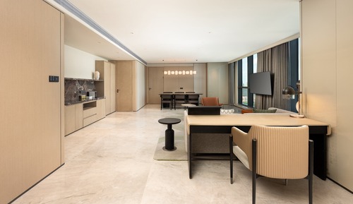 Suite, 1 Bedroom (Dining, Pantry, Study Area)