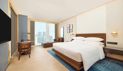 Executive Room, 1 King Bed, Garden View