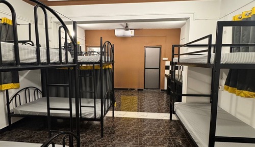 Common 8-Beded Dorm