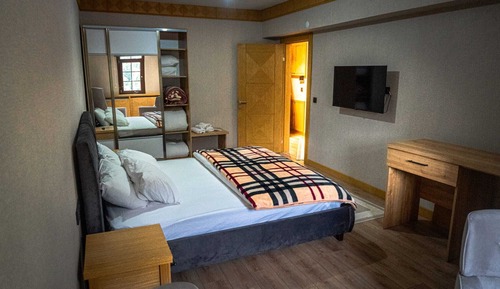 Family Apartment, Mountain View