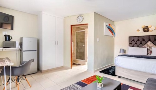 Family Room, 1 Queen Bed with Sofa bed, Non Smoking, Pool View