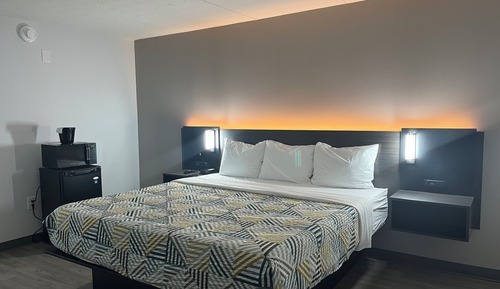 Deluxe Room, 1 King Bed, Non Smoking