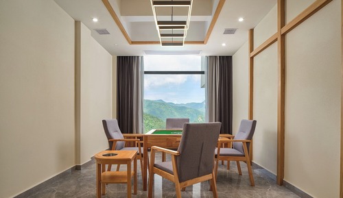 Classic Suite, Hill View