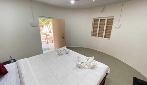 Deluxe Double Room, Garden View