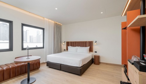 Deluxe Double Room, City View