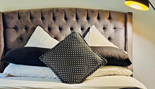 Deluxe Duplex, Garden View