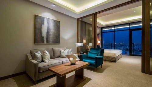 Junior Suite, 1 Queen Bed