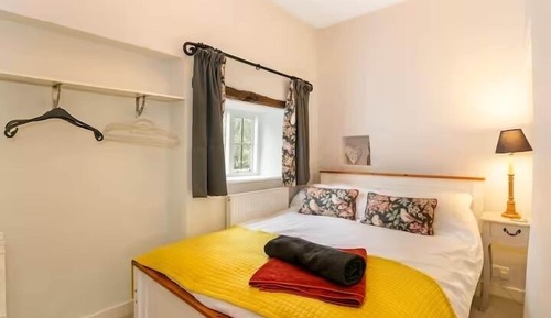 Comfort Cottage, Courtyard View