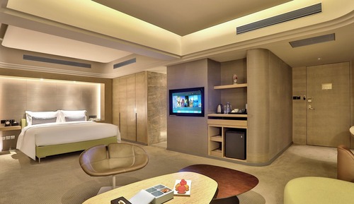 Panoramic Suite, City View