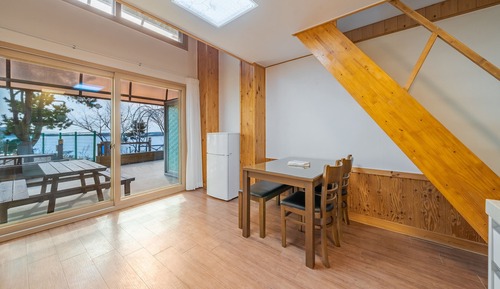 Basic Room, 1 Bedroom (Room 103(Ocean View /BBQ /Terras))