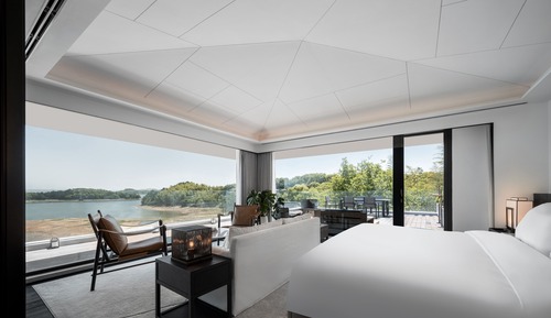 Premier Suite, Lake View