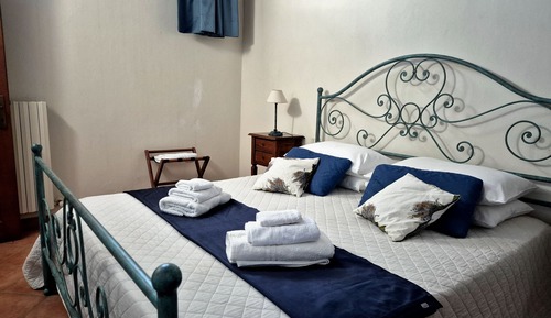 Classic Apartment, Courtyard View