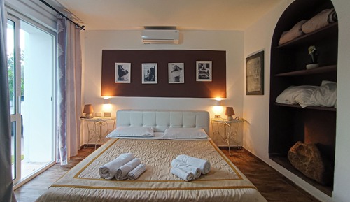 Deluxe Double Room, Garden View