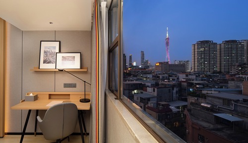 Luxury Twin Room, City View